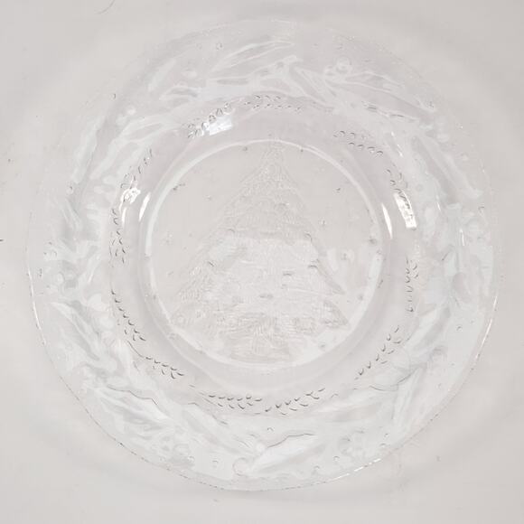 Set of 7 Vintage Arcoroc Holly Tree Tannenbaum Embossed Glass Christmas Plates - Picture 12 of 13